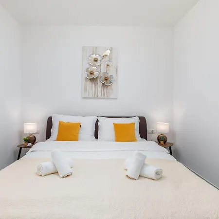 Marine Lux Apartments Pula Exterior photo