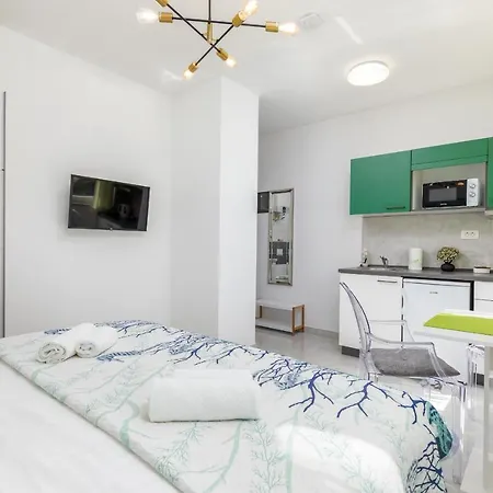 Marine Lux Apartments Pula Exterior photo