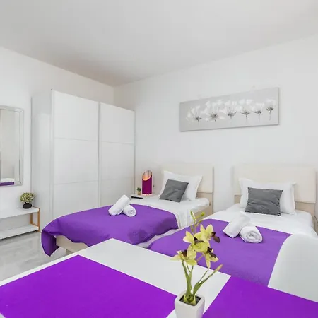 Marine Lux Apartments Pula Exterior photo