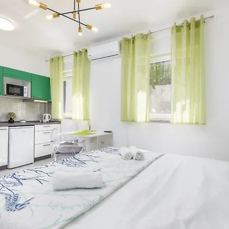 Marine Lux Apartments Pula Exterior photo