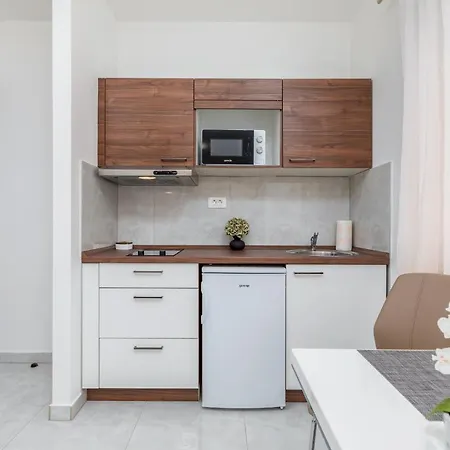 Marine Lux Apartments Pula Exterior photo