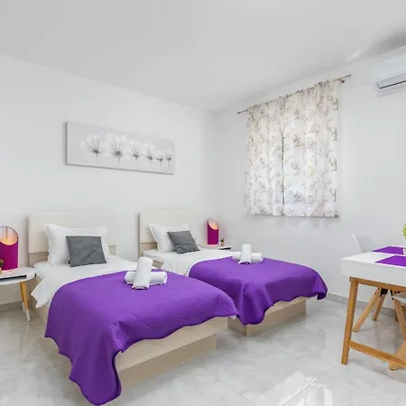 Marine Lux Apartments Pula Exterior photo