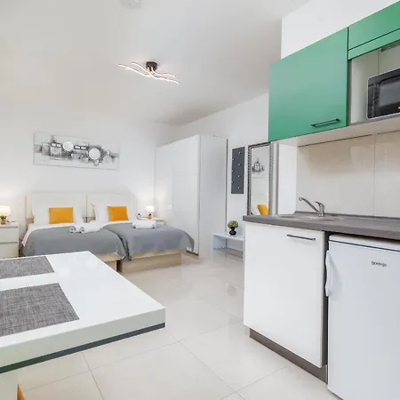 Marine Lux Apartments Pula Exterior photo
