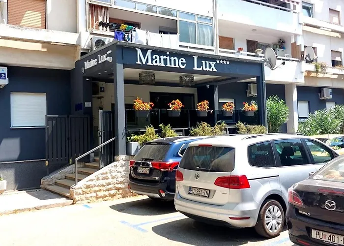 Marine Lux Apartments
