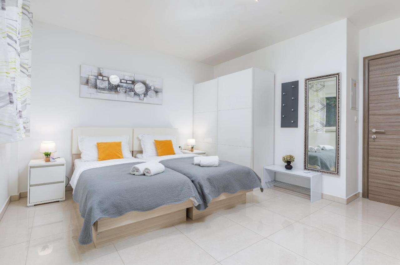 Marine Lux Apartment *